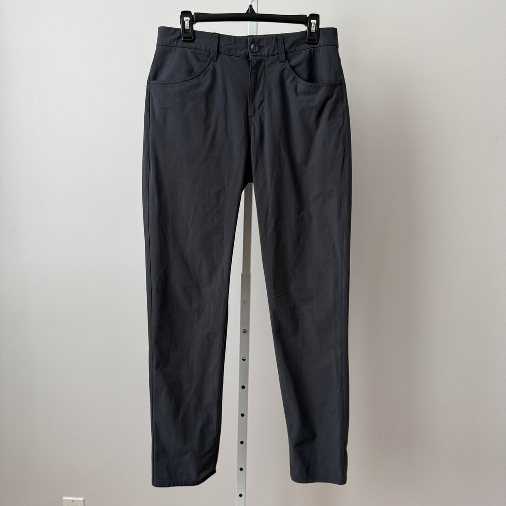 Vuori sz 30 Meta Pant Grey Performance Trousers Athleisure Business Casual